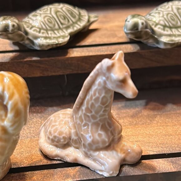 Vintage Wade England Whimsies Collection of 37  & Display - Picture 7 of 12